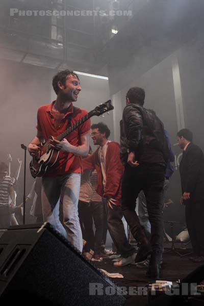 BLACK LIPS - 2011-05-17 - PARIS - CentQuatre - Atelier 4 - Jared Swilley